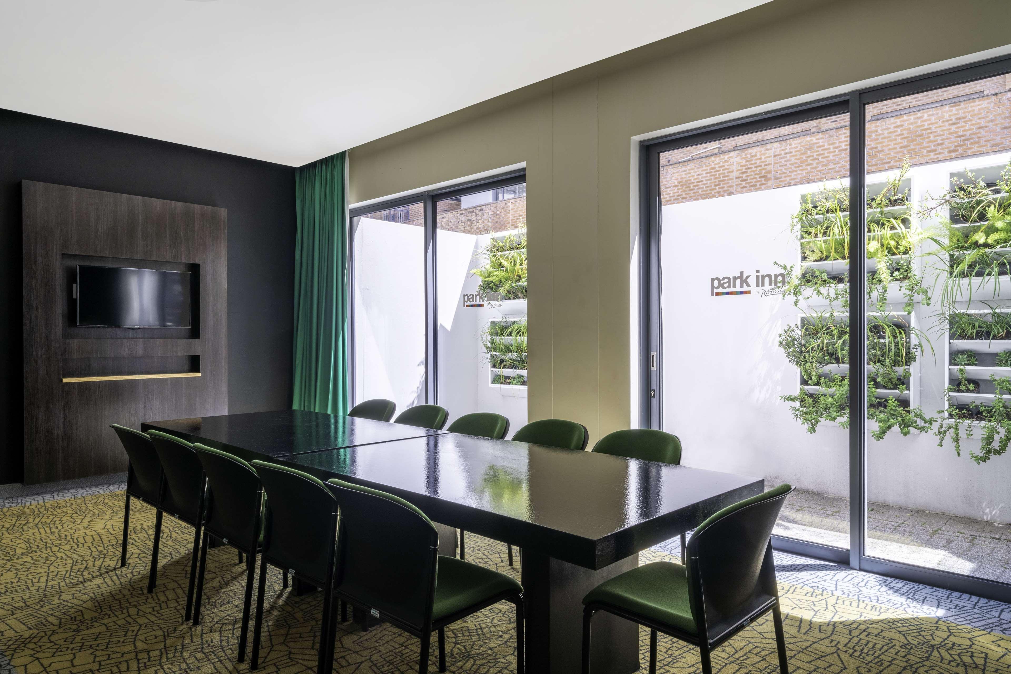 Park Inn By Radisson Cape Town Newlands Extérieur photo
